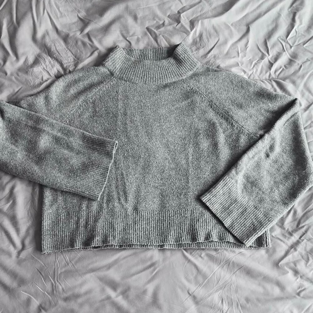Universal Thread Gray Mock Turtleneck Sweater